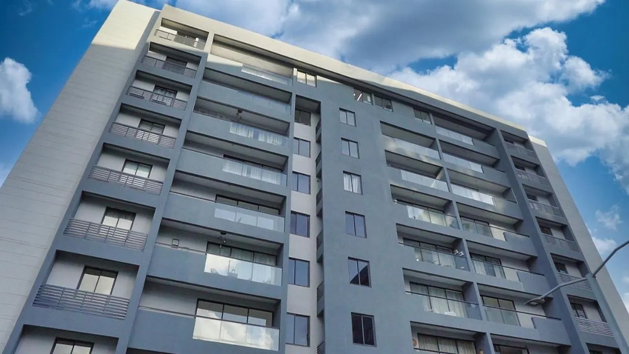 아파트 Premium Space In Santiago- 5 Min Away From Airport 산티아고 데 로스 카바예로스