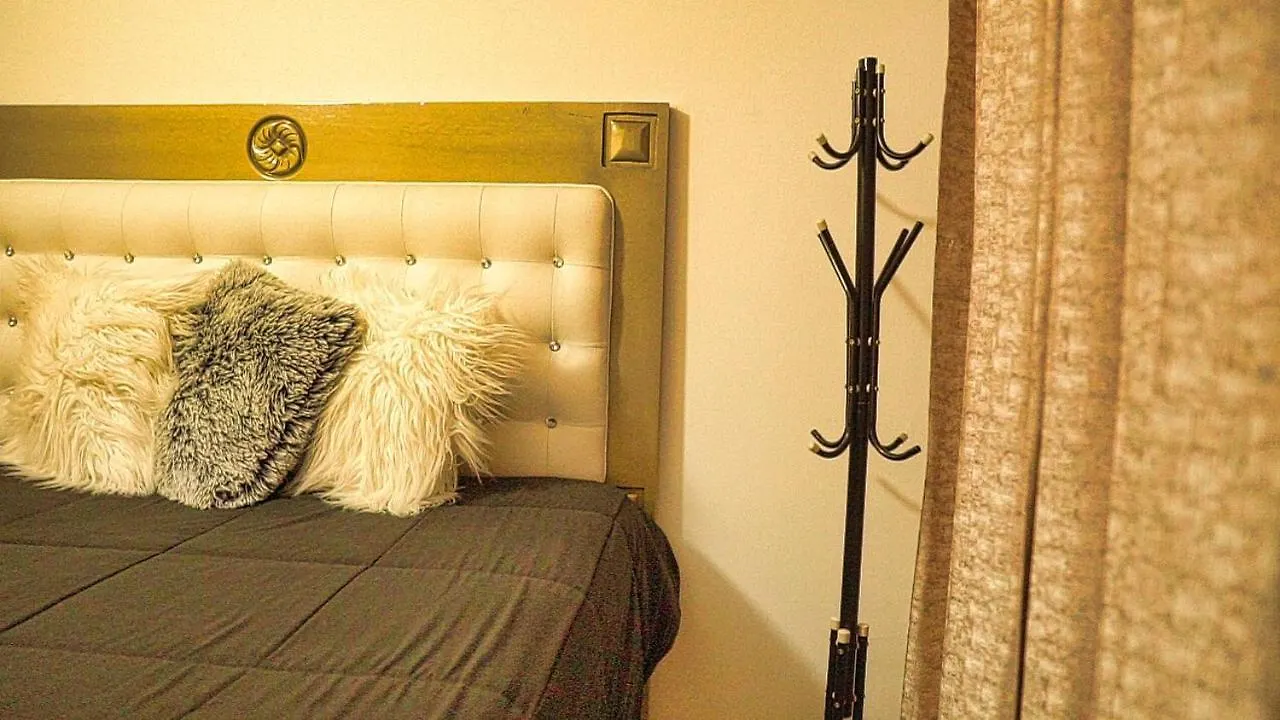 Premium Space In Santiago- 5 Min Away From Airport 산티아고 데 로스 카바예로스 0*,