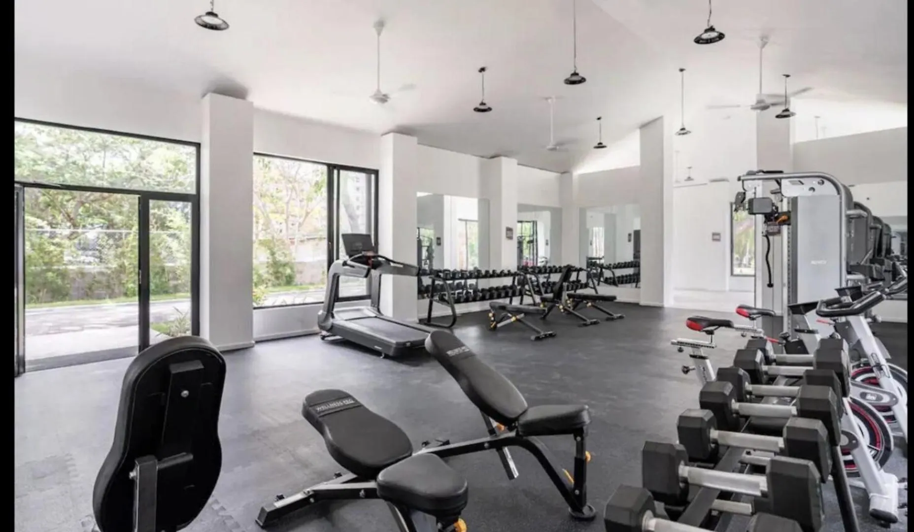 아파트 Premium Space In Santiago- 5 Min Away From Airport 산티아고 데 로스 카바예로스